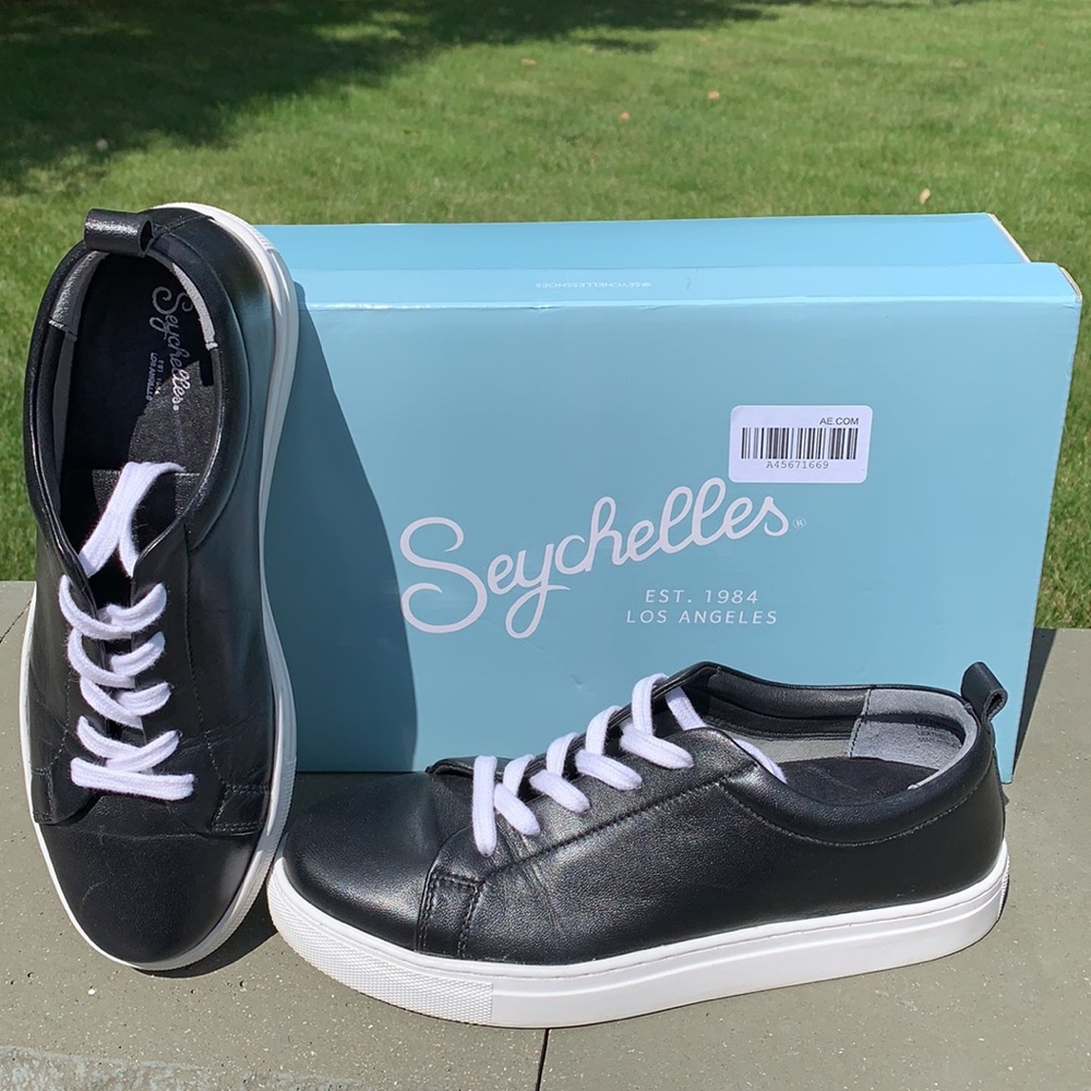 Seychelles American Eagle black sneaker w/box-sz 8